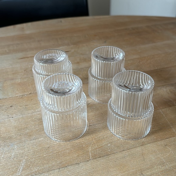 Ferm Living Ripple Glasses - Picture 5 of 7